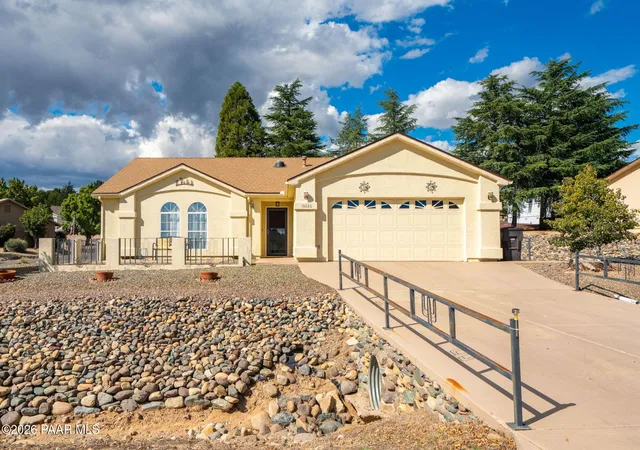 Single family home for sale at 10626 E Manzanita Trl, Dewey, AZ 86327 | MLS# 1086046