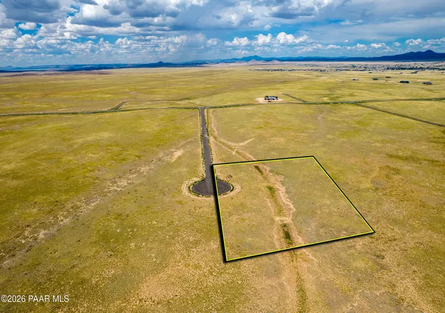 1st image of 40 A 3 N Addax Dr, Prescott Valley, AZ 86315 | MLS# 1081918