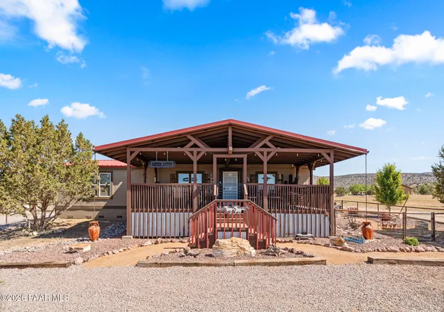 Homes for sale in Paulden, AZ | 610 W Valleri Ann Rd, Paulden, AZ 86334 | MLS# 1082212