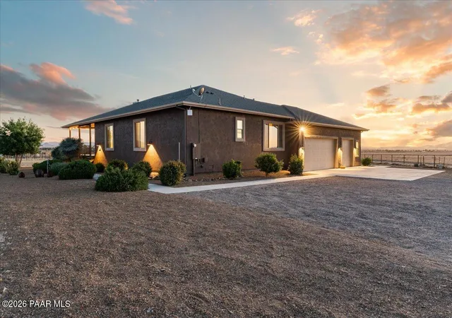 Photo 3 of Single family home for sale at 8970 N Crimson Cyn Rd, Prescott Valley, AZ 86315 | MLS# 1082272 | Listing updated on 2026-09-22