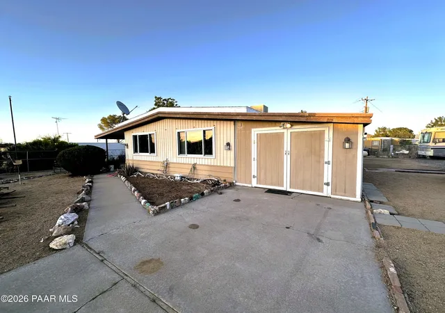 Photo 4 of Manufactured home for sale at 16329 S Red Rock Ln, Mayer, AZ 86333 | MLS# 1082443 | Listing updated on 2026-08-20