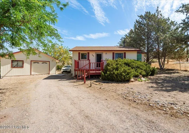 Homes for sale in Paulden, AZ | 480 E Van Haven Rd, Paulden, AZ 86334 | MLS# 1082571