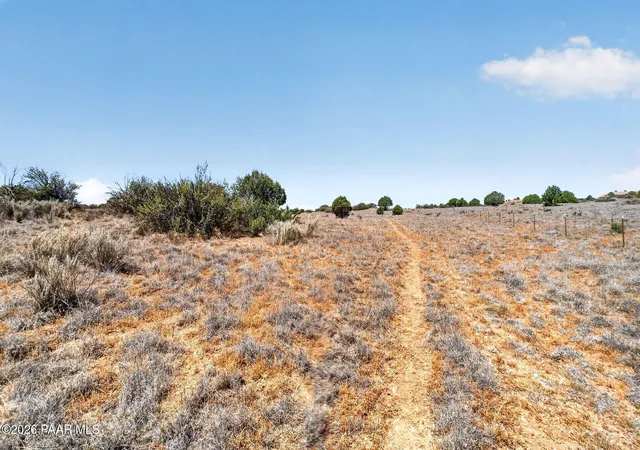 Photo 3 of Sale Pending at 88b N Pheasant Run Rd, Prescott, AZ 86305 | MLS# 1083164 | Listing updated on 2026-09-25