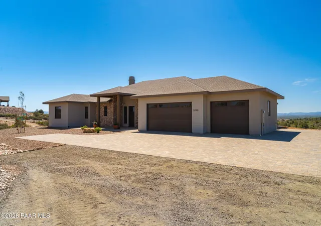 Photo 1 of Single family home for sale at 5190 W Dos Arroyos Dr, Prescott, AZ 86305 | MLS# 1082704 | Listing updated on 2026-09-29