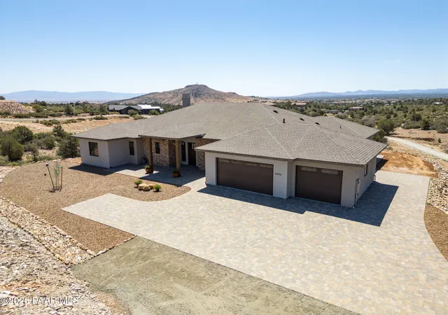 Photo 3 of Single family home for sale at 5190 W Dos Arroyos Dr, Prescott, AZ 86305 | MLS# 1082704 | Listing updated on 2026-09-29