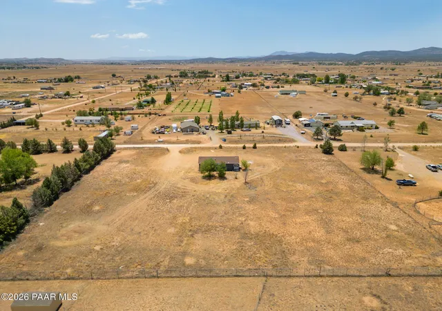 Homes for sale in Paulden, AZ | 1050 W Lingor Ln, Paulden, AZ 86334 | MLS# 1082978