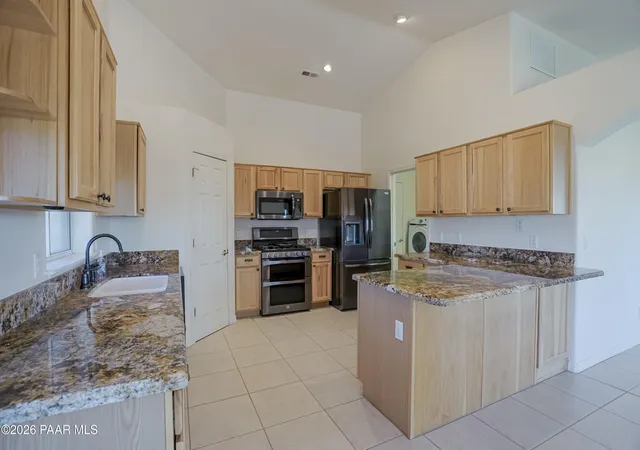 Photo 4 of Single family home for sale at 831 Peppermint Way, Prescott, AZ 86305 | MLS# 1083172 | Listing updated on 2026-08-07