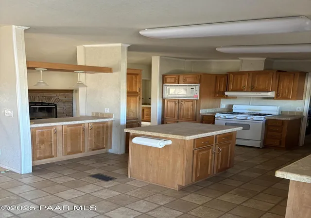 Homes for sale in Kingman, AZ | 5720 S Mountain Lion Rd, Kingman, AZ 86401 | MLS# 1082995