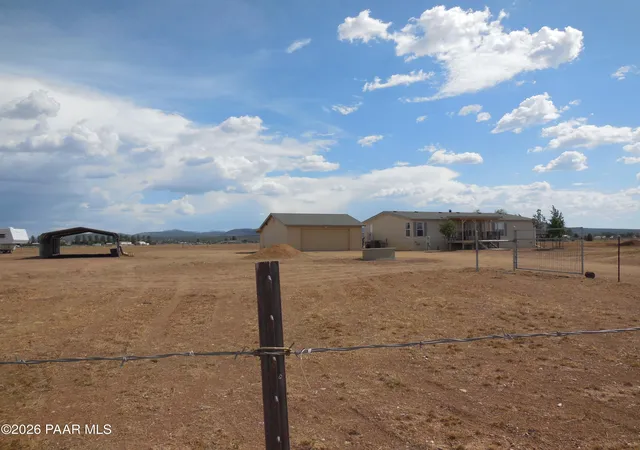 Homes for sale in Paulden, AZ | 2225 W Bayberry Dr, Paulden, AZ 86334 | MLS# 1082947
