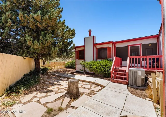 Photo 3 of Manufactured home for sale at 9980 E Piebald Ln, Dewey, AZ 86327 | MLS# 1083066 | Listing updated on 2026-09-21