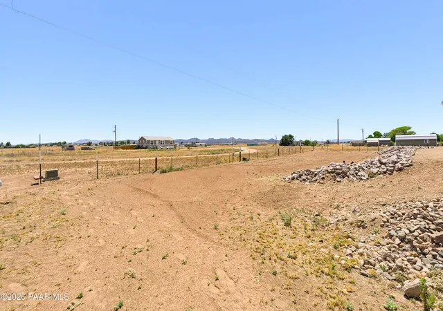 Homes for sale in Paulden, AZ | 235 W Acapulco Wy, Paulden, AZ 86334 | MLS# 1083065