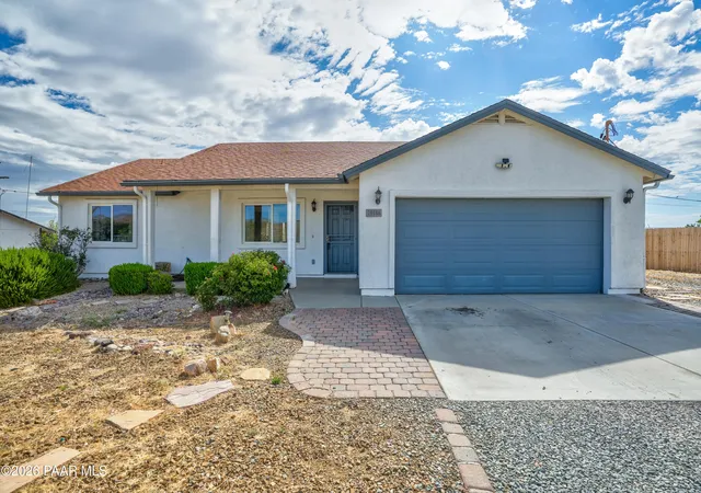 Homes for sale in Mayer, AZ | 20186 E Cedar Canyon Dr, Mayer, AZ 86333 | MLS# 1083187