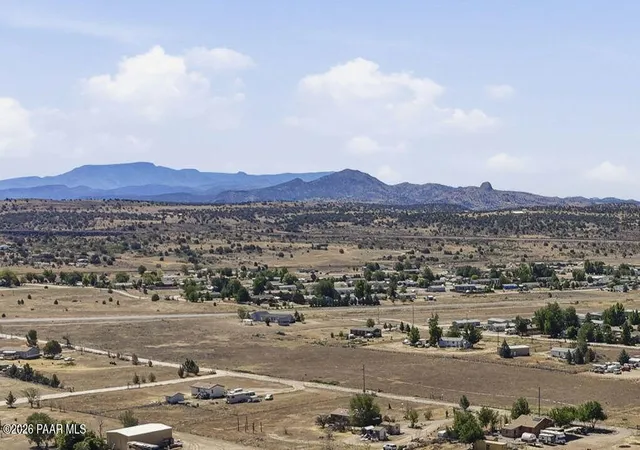 Homes for sale in Paulden, AZ | 24695 N Catalina St, Paulden, AZ 86334 | MLS# 1083134