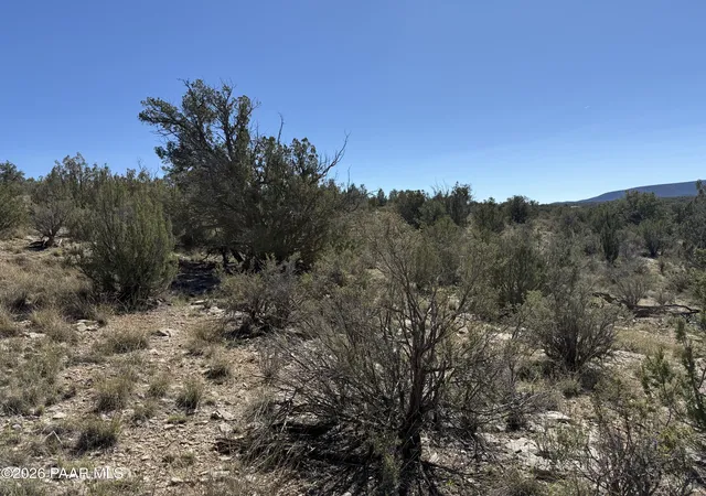 Photo 4 of Land for sale at 33367 W Hora Cir, Seligman, AZ 86337 | MLS# 1083161 | Listing updated on 2026-09-20