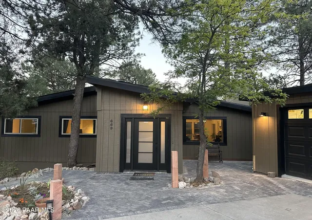 Photo 2 of Sale Pending at 669 S Rancho Vista Dr, Prescott, AZ 86303 | MLS# 1083177 | Listing updated on 2026-07-18
