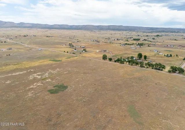 Homes for sale in Paulden, AZ | 26000 N Champagne Ln, Paulden, AZ 86334 | MLS# 1083249