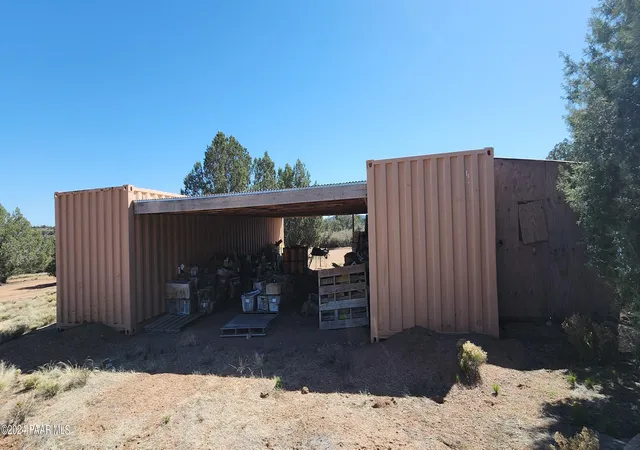 Homes for sale in Kingman, AZ | 21095 E Mckenzie Dr, Kingman, AZ 86401 | MLS# 1083188