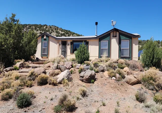 Homes for sale in Kingman, AZ | 21095 E Mckenzie Dr, Kingman, AZ 86401 | MLS# 1083188