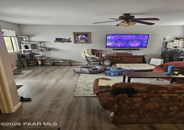Listing Photo 5 - Condo for sale in building located at 6136 Antelope Villas Cir, Prescott, AZ 86305 - Unit #220