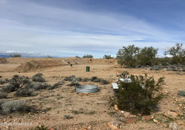Homes for sale in Kingman, AZ | 201-28-129 Back Rd, Kingman, AZ 86401 | MLS# 1083243