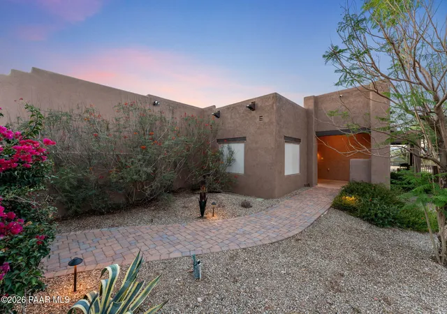 Photo 1 of Single family home for sale at 501 S Saguaro Dr, Wickenburg, AZ 85390 | MLS# 1083271 | Listing updated on 2026-10-19