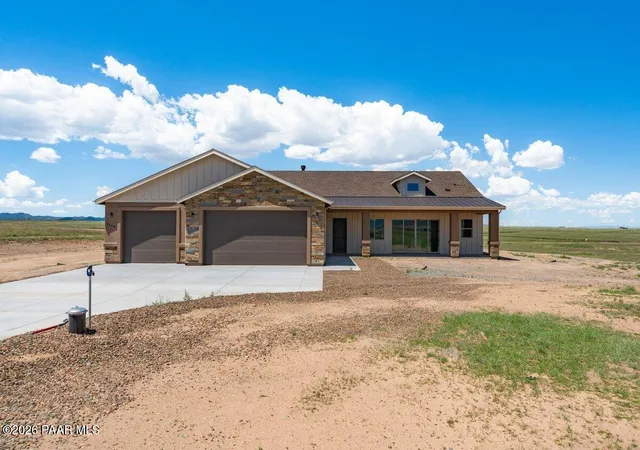 Photo 2 of Single family home for sale at 8168 N Mcworter Pl, Prescott Valley, AZ 86315 | MLS# 1083485 | Listing updated on 2026-08-25