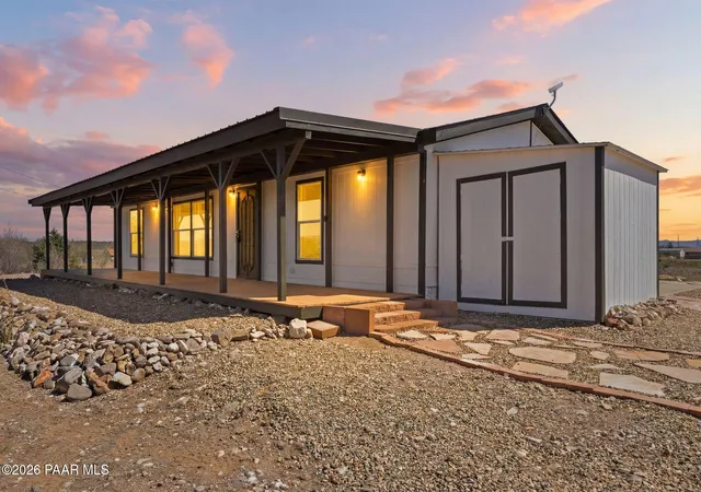 Homes for sale in Paulden, AZ | 22340 N Sunny Ln, Paulden, AZ 86334 | MLS# 1083425