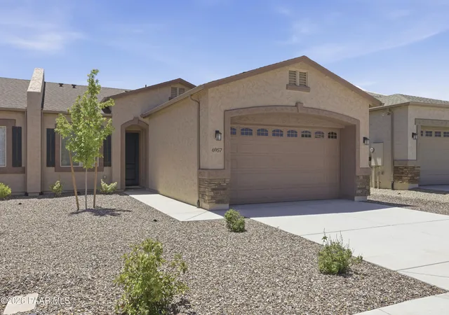 3rd image of 6957 E Byron Pl #15, Prescott Valley, AZ 86314 | MLS# 1083470