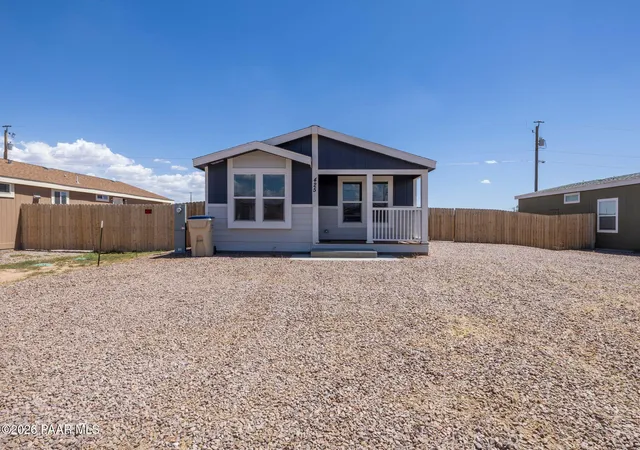1st image of 425 W Acapulco Wy, Paulden, AZ 86334 | MLS# 1083521