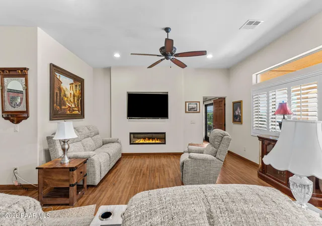 Homes for sale in Wickenburg, AZ | 695 N Topeka Cir, Wickenburg, AZ 85390 | MLS# 1083466