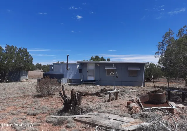 Homes for sale in Seligman, AZ | 31935 W Calle Belleza, Seligman, AZ 86337 | MLS# 1083560