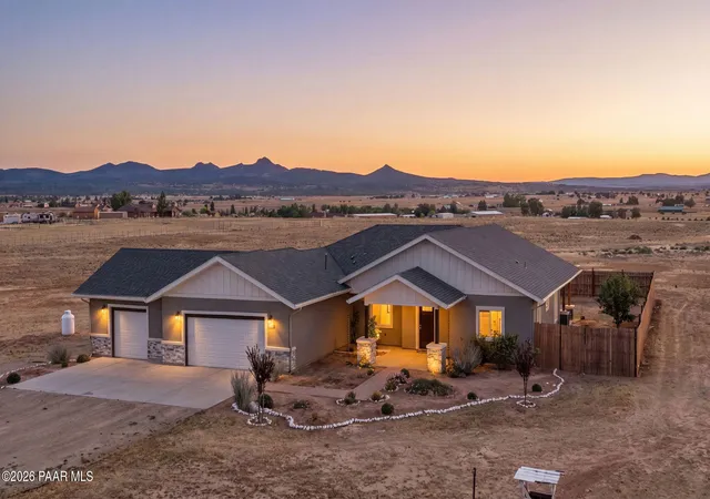 1st image of 26180 N Vineyard Ln, Paulden, AZ 86334 | MLS# 1083489