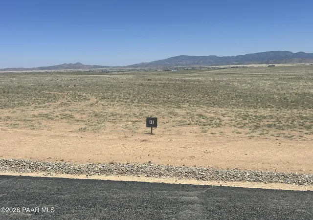 Photo 3 of Sale Pending at 42 N D-1 Barrel Mesa Rd, Prescott Valley, AZ 86315 | MLS# 1083543 | Listing updated on 2026-09-05