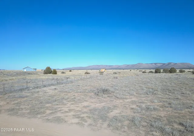 2nd image of 085c W Malapai Rd, Paulden, AZ 86334 | MLS# 1083793