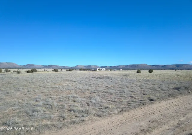 32nd image of 085c W Malapai Rd, Paulden, AZ 86334 | MLS# 1083793