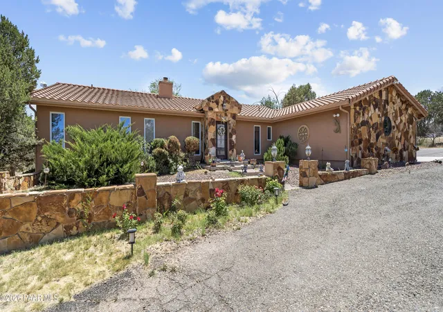 1st image of 885 W Rolling Hills Rd, Paulden, AZ 86334 | MLS# 1083630