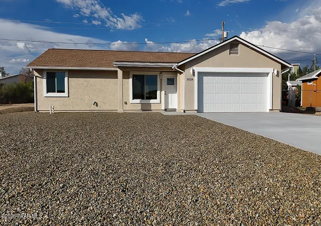 Photo 1 of Single family home for sale at 20214 E Mesa Verde Rd, Mayer, AZ 86333 | MLS# 1083674 | Listing updated on 2026-08-25