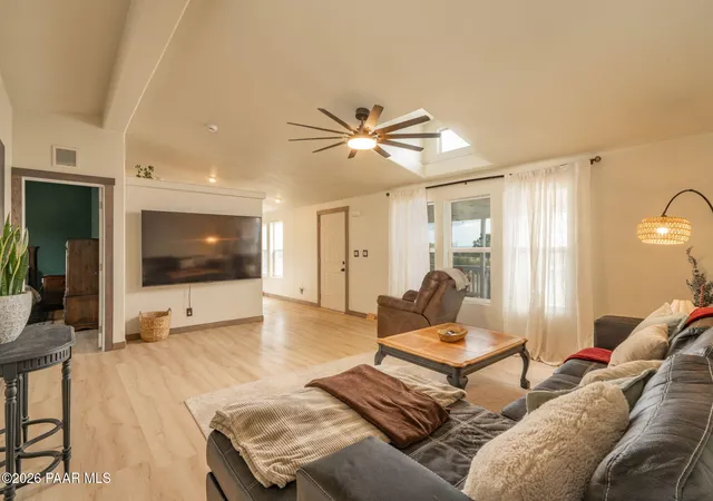 Photo 4 of Manufactured home for sale at 2190 N Cherokee Dr, Chino Valley, AZ 86323 | MLS# 1083752 | Listing updated on 2026-09-04