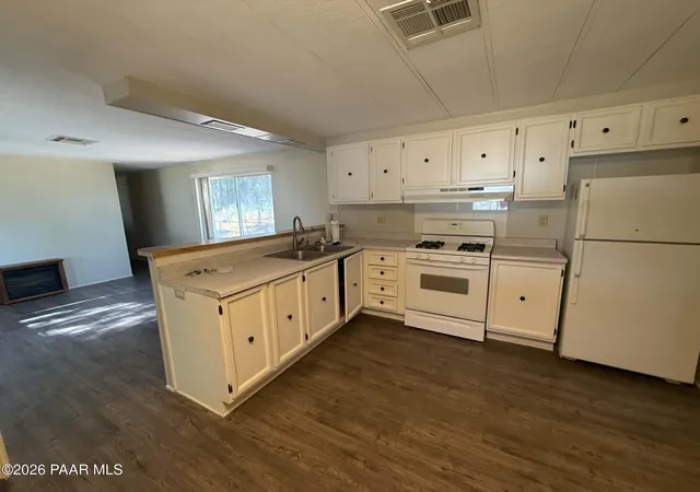 Photo 2 of Manufactured home for sale at 20581 E Prickly Pear Dr, Mayer, AZ 86333 | MLS# 1083778 | Listing updated on 2026-08-22
