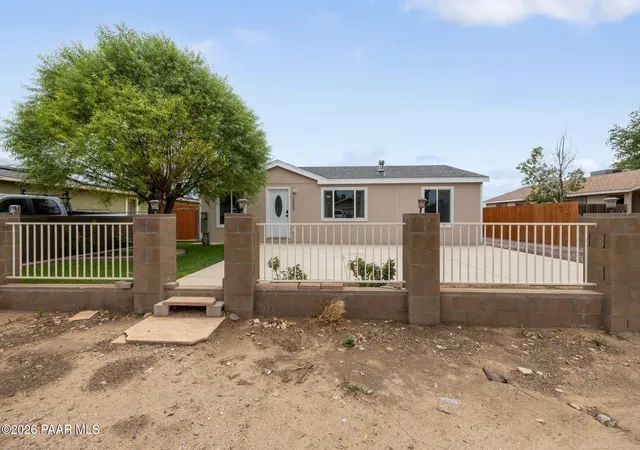 Photo 2 of Manufactured home for sale at 24389 N Yosemite St, Paulden, AZ 86334 | MLS# 1083867 | Listing updated on 2026-09-19