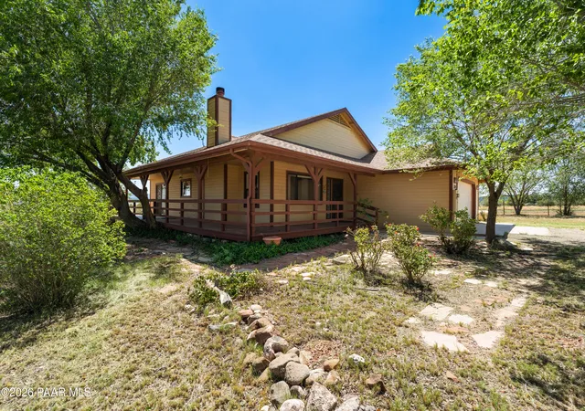 Photo 1 of Single family home for sale at 1525 W Shadow Ridge Rd, Paulden, AZ 86334 | MLS# 1084060 | Listing updated on 2026-09-17