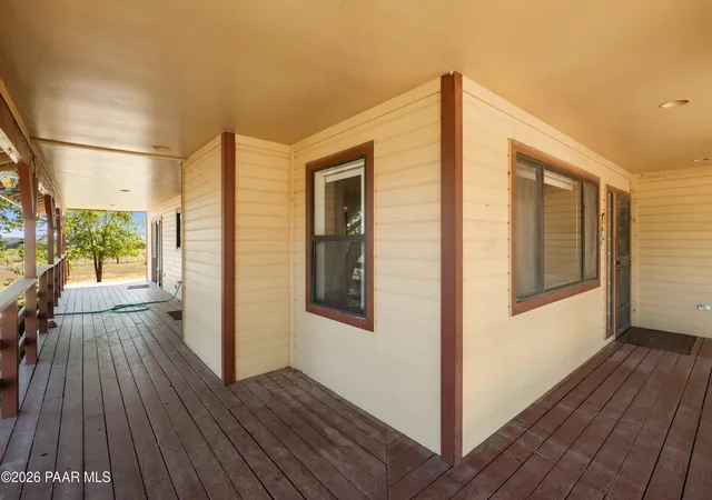 Photo 3 of Single family home for sale at 1525 W Shadow Ridge Rd, Paulden, AZ 86334 | MLS# 1084060 | Listing updated on 2026-09-17