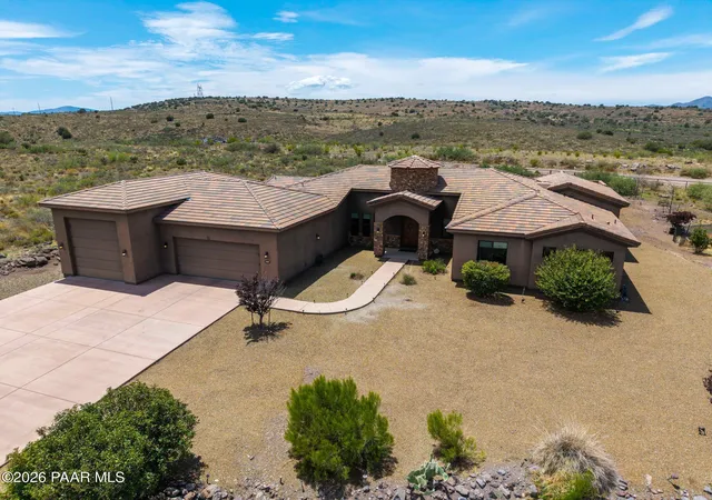 Photo 1 of Single family home for sale at 15035 E Countryside Rd, Mayer, AZ 86333 | MLS# 1084026 | Listing updated on 2026-08-04