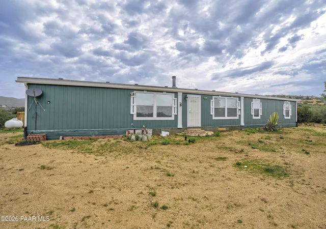 Photo 3 of Manufactured home for sale at 1075 N Ambassador Rd, Dewey, AZ 86327 | MLS# 1084075 | Listing updated on 2026-08-20