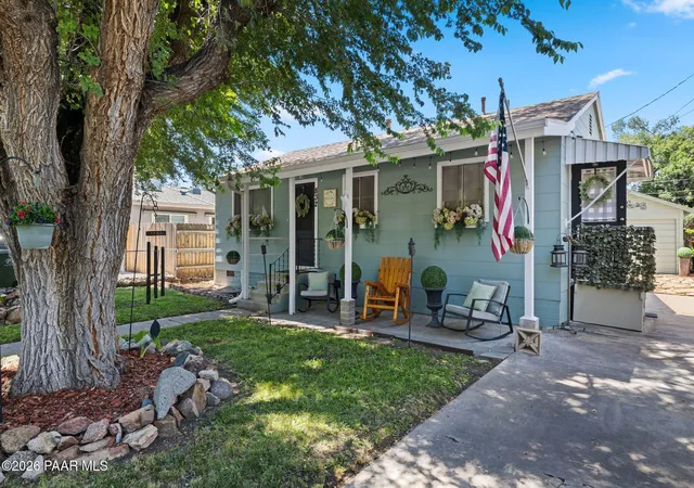 1st image of 832 Lincoln Ave, Prescott, AZ 86301 | MLS# 1084076