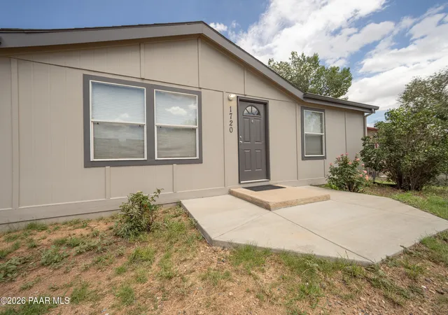 Photo 3 of Manufactured home for sale at 1720 Purple Sage Dr, Chino Valley, AZ 86323 | MLS# 1084828 | Listing updated on 2026-09-17