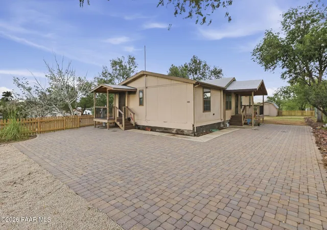 Photo 2 of Manufactured home for sale at 385 S Dewey Rd, Dewey, AZ 86327 | MLS# 1085153 | Listing updated on 2026-09-22