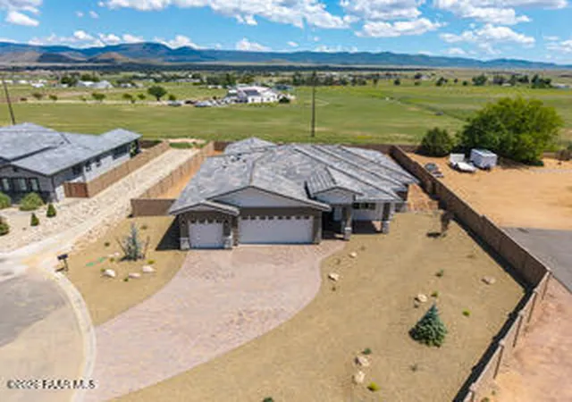 Photo 3 of Single family home for sale at 7943 E Evergreen Loop, Prescott Valley, AZ 86315 | MLS# 1084485 | Listing updated on 2026-10-14