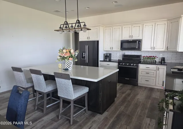Photo 4 of Single family home for sale at 970 Rosye View Ln, Prescott, AZ 86301 | MLS# 1084617 | Listing updated on 2026-10-06