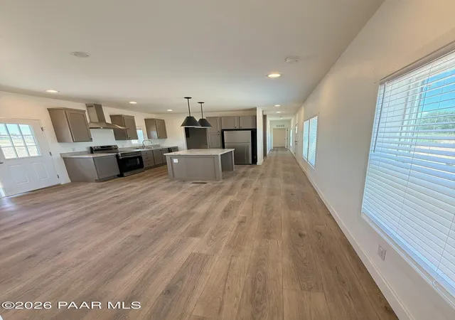 Photo 3 of Manufactured home for sale at 179 W Zion Trl, Paulden, AZ 86334 | MLS# 1084653 | Listing updated on 2026-10-06